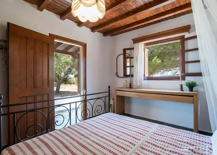 Black Feriehus Moutsoúna